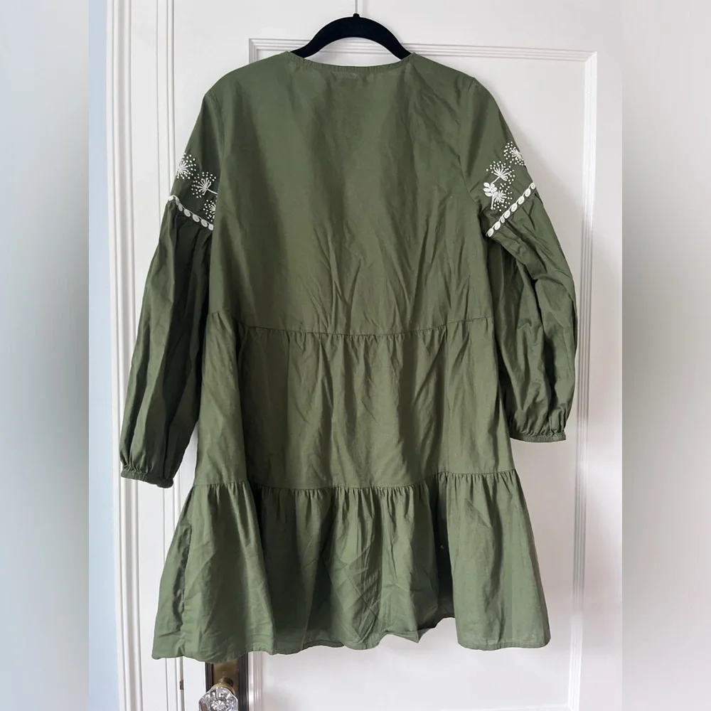 Zara Mini Green Embroidered Dress Like New - Picture 9 of 9
